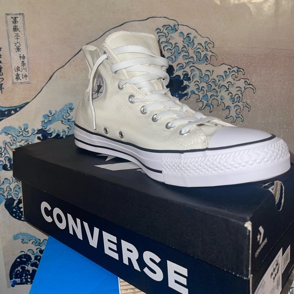 2 pairs of converse all stars - Picture 3 of 10